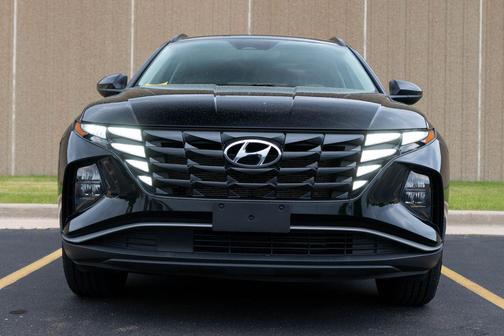 Black Pearl 2024 Hyundai TUCSON SEL