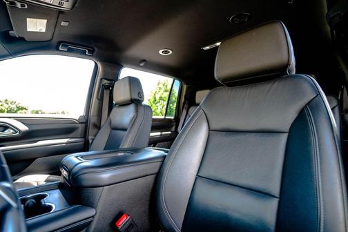 Summit White 2024 Chevrolet Suburban LT