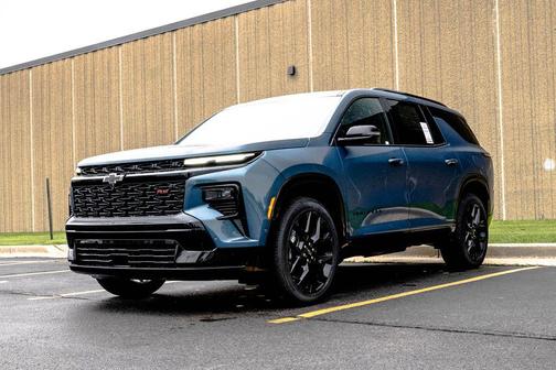 Lakeshore Blue Metallic 2026 Chevrolet Traverse RS