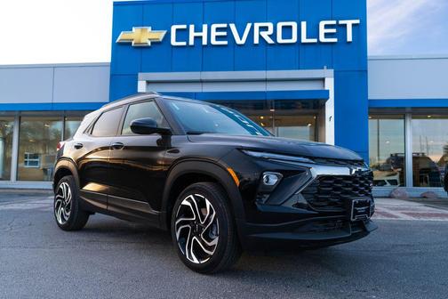 Mosaic Black Metallic 2026 Chevrolet Trailblazer RS