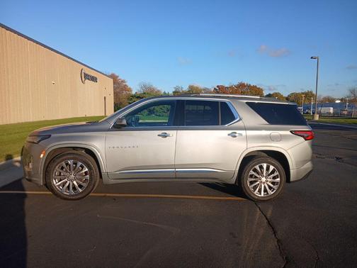 2023 Chevrolet Traverse Premier