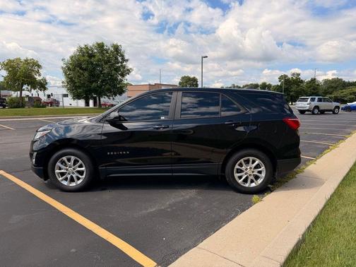 Mosaic Black Metallic 2020 Chevrolet Equinox LS