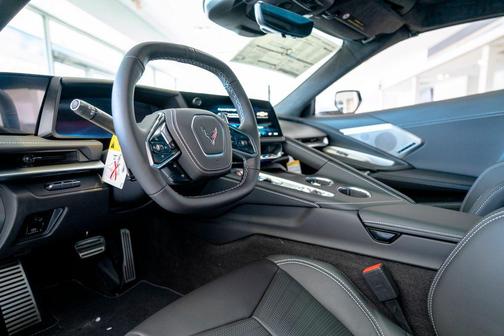 Arctic White 2026 Chevrolet Corvette Stingray w/3LT