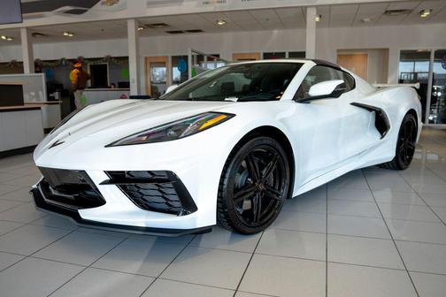 Arctic White 2026 Chevrolet Corvette Stingray w/3LT
