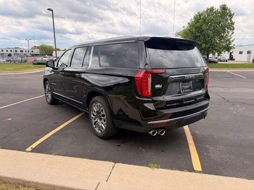 Onyx Black 2024 GMC Yukon XL Denali Ultimate