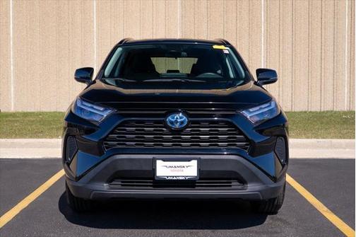 2022 Toyota RAV4 Hybrid XLE