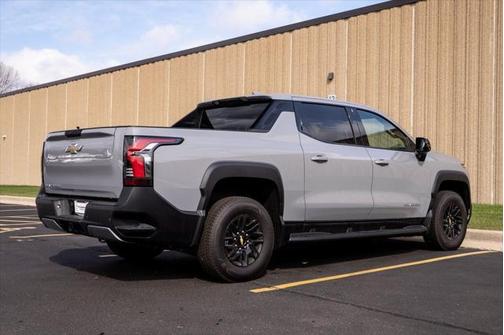 2025 Chevrolet Silverado EV LT