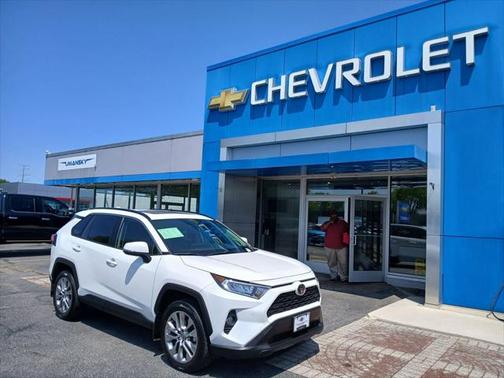 2020 Toyota RAV4 XLE Premium
