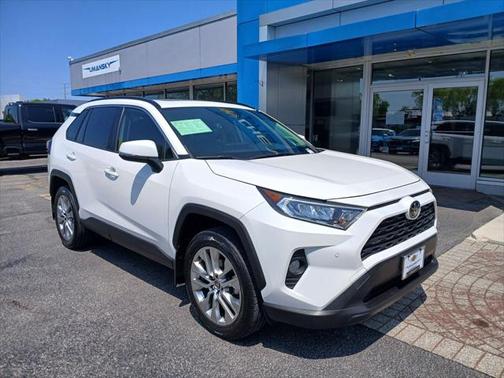 2020 Toyota RAV4 XLE Premium