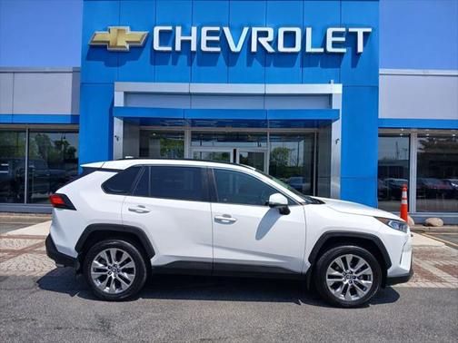 2020 Toyota RAV4 XLE Premium