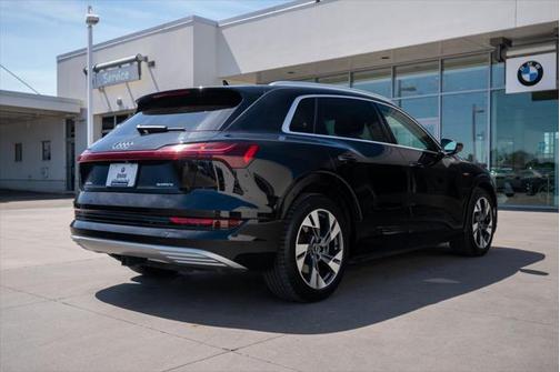 2021 Audi e-tron Premium