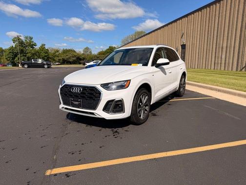 2024 Audi Q5 45 S line Premium Plus