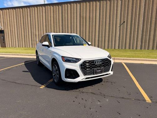 2024 Audi Q5 45 S line Premium Plus