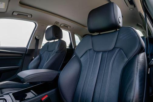 2024 Audi Q5 45 S line Premium Plus