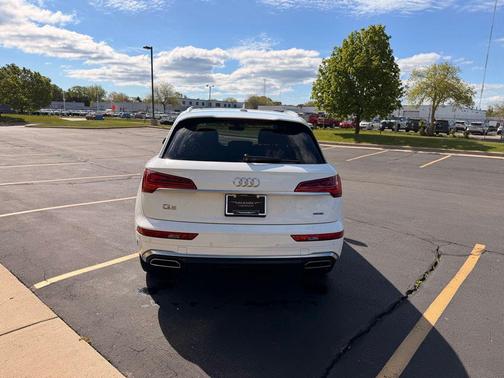 2024 Audi Q5 45 S line Premium Plus