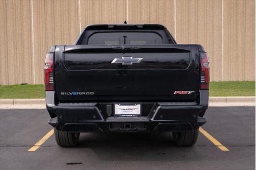 2025 Chevrolet Silverado EV RST