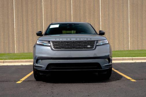 Arroios Gray Metallic 2025 Land Rover Range Rover Velar P250 S