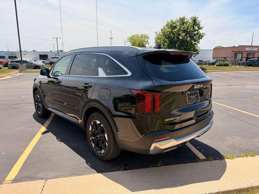 Ebony Black 2024 Kia Sorento S