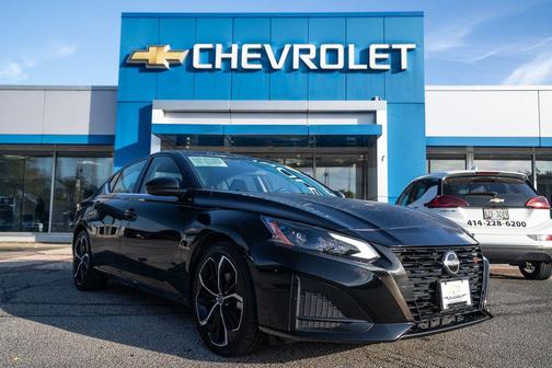 2023 Nissan Altima SR FWD