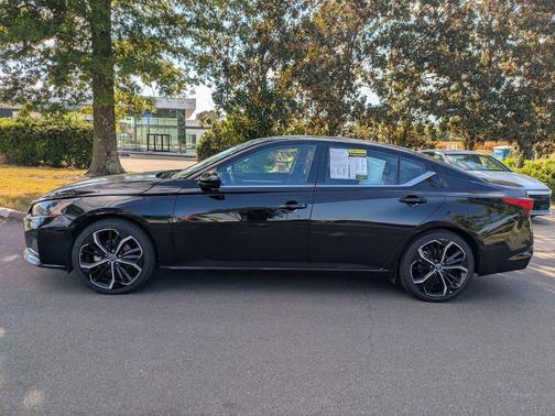 2023 Nissan Altima SR FWD