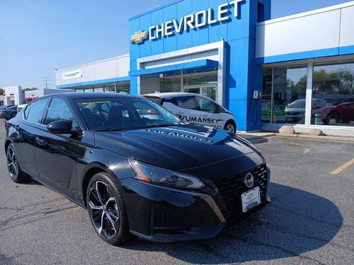 2023 Nissan Altima SR FWD