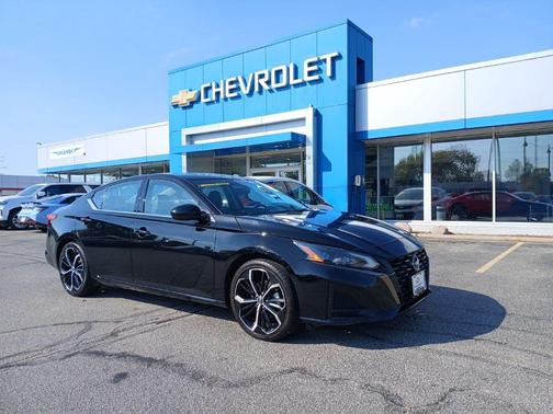 2023 Nissan Altima SR FWD