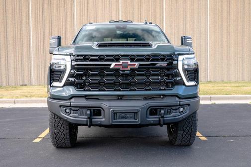 Cypress Gray 2026 Chevrolet Silverado 2500 Crew Cab, Standard Bed, XR2, 4WD
