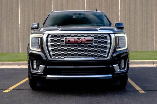 Midnight Blue Metallic 2023 GMC Yukon Denali