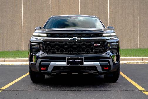 Mosaic Black Metallic 2027 Chevrolet Traverse AWD Z71