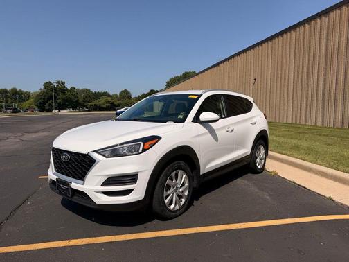 Dazzling White 2019 Hyundai TUCSON Value