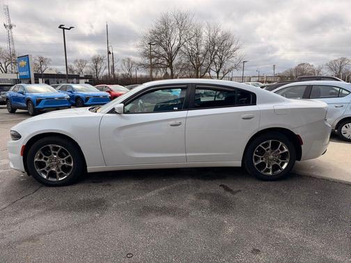2016 Dodge Charger SE