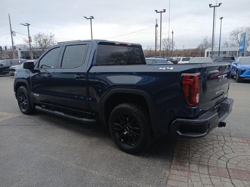 2022 GMC Sierra 1500 Elevation