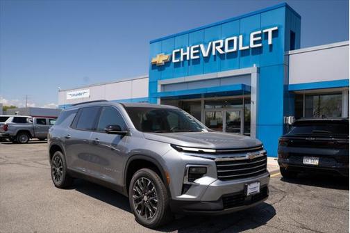 2025 Chevrolet Traverse LT