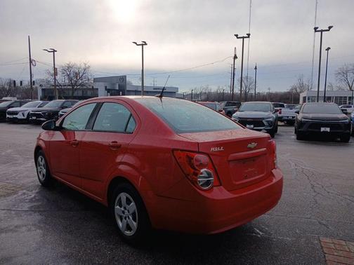 2013 Chevrolet Sonic LS