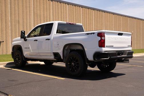 2025 Chevrolet Silverado 2500 Custom