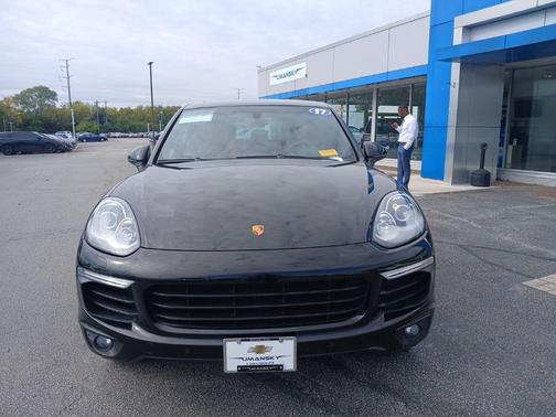 2017 Porsche Cayenne Platinum Edition