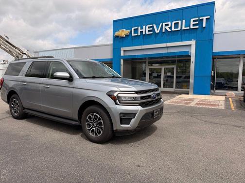 Silver Metallic 2024 Ford Expedition Max XLT