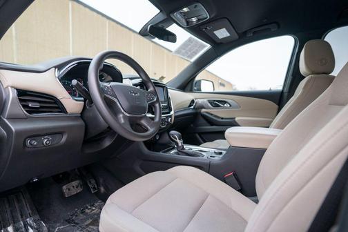 2022 Chevrolet Traverse LS