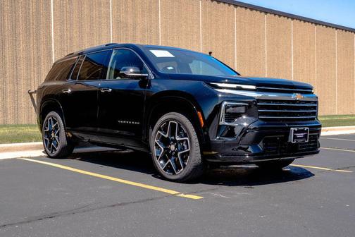 Mosaic Black Metallic 2025 Chevrolet Traverse High Country