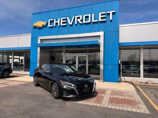 Super Black Clearcoat 2024 Nissan Altima 2.5 SV