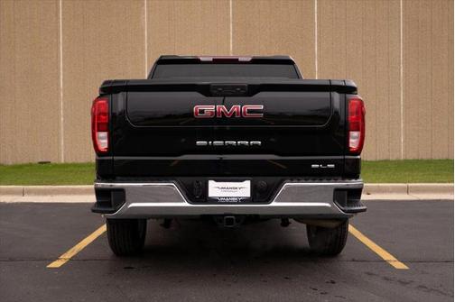 2024 GMC Sierra 1500 SLE