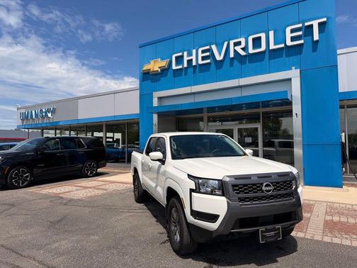 Glacier White 2025 Nissan Frontier SV