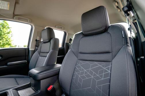 Glacier White 2025 Nissan Frontier SV