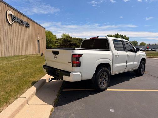 Glacier White 2025 Nissan Frontier SV