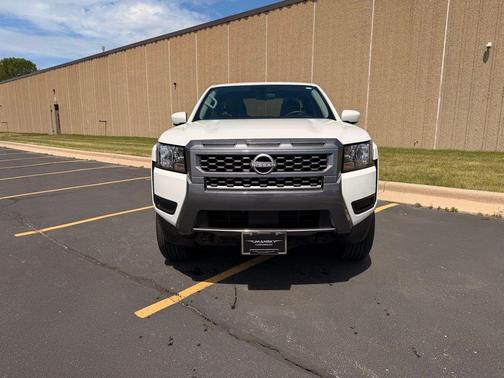 Glacier White 2025 Nissan Frontier SV