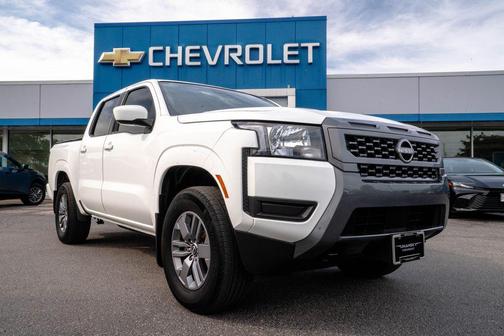 Glacier White 2025 Nissan Frontier SV
