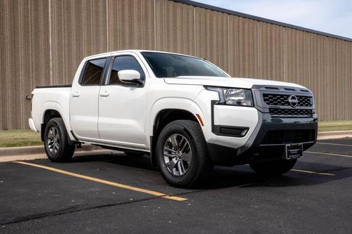 Glacier White 2025 Nissan Frontier SV