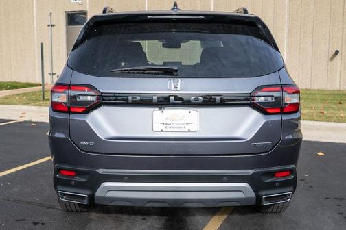2024 Honda Pilot Touring 8-Passenger