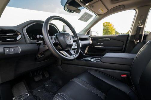 2024 Honda Pilot Touring 8-Passenger