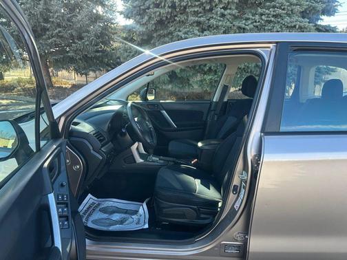 2014 Subaru Forester 2.5i